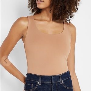 ☕️ Body Contour Scoop Neck Thong Bodysuit in Mocha